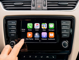 apple carplay head unit main screen