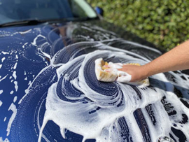 Car wash with shampoo